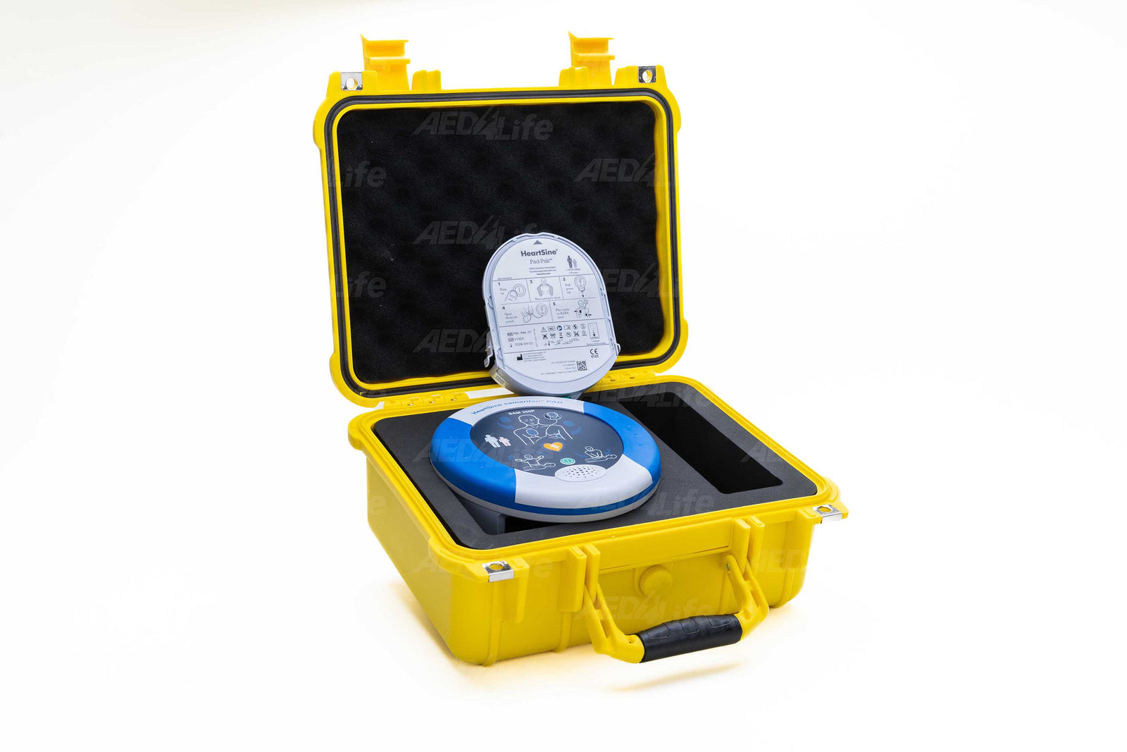 Hard shell carry case containing a HeartSine Samaritan 350P AED and one Adult Pad Pak